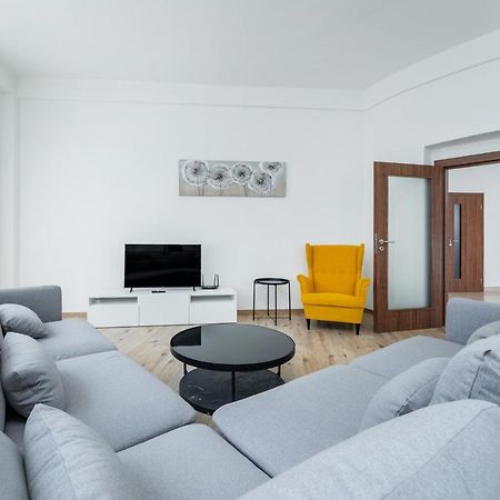 Apartman Riegrovo Namesti 波杰布拉迪 外观 照片
