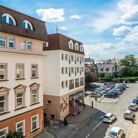 Apartman Riegrovo Namesti 波杰布拉迪 外观 照片