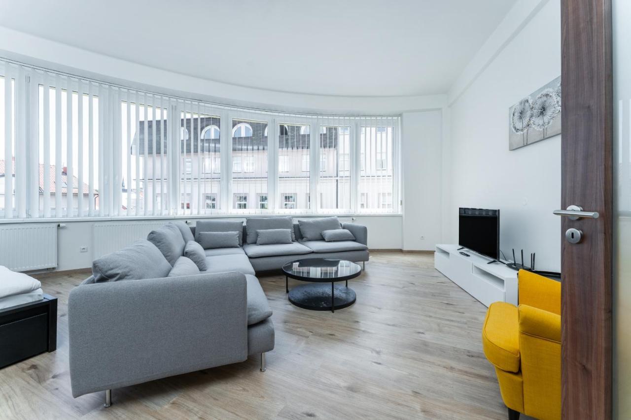 Apartman Riegrovo Namesti 波杰布拉迪 外观 照片