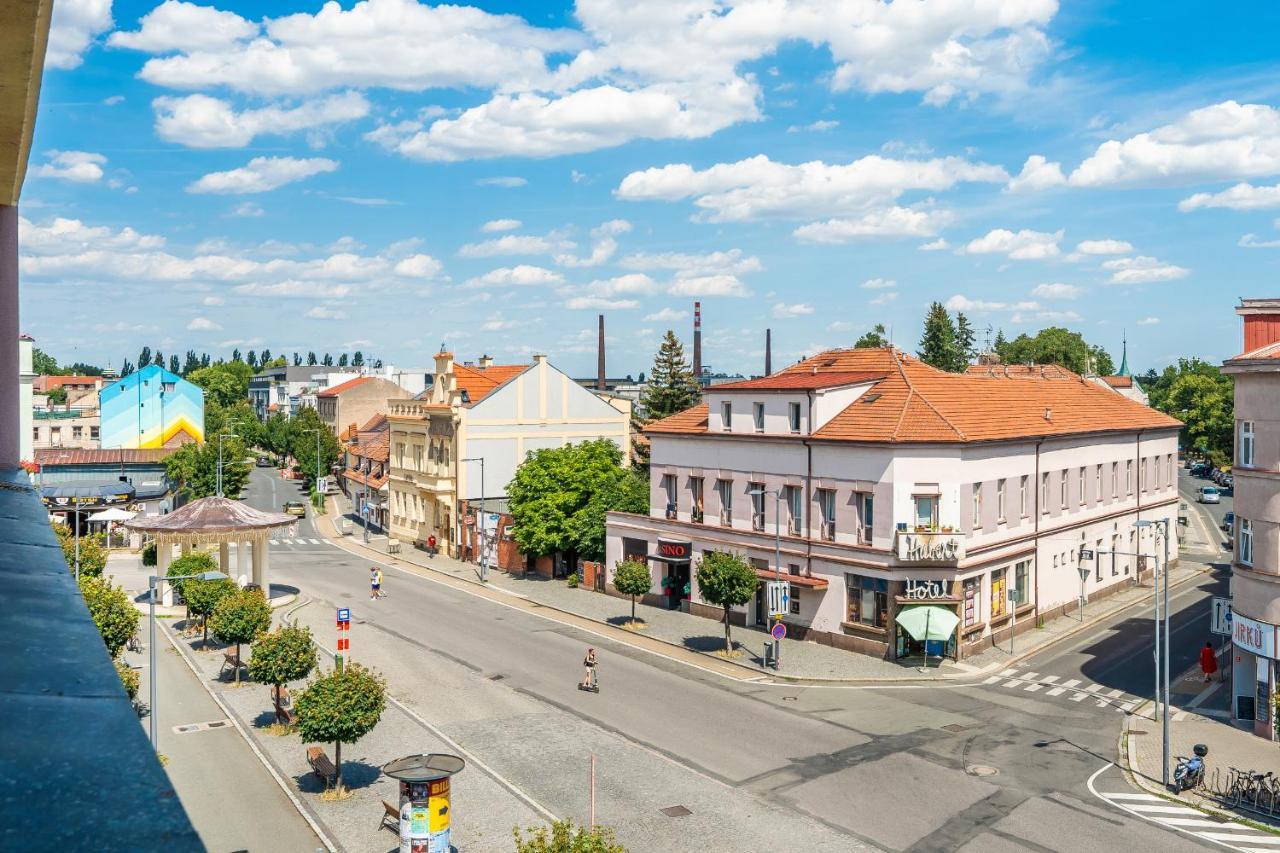 Apartman Riegrovo Namesti 波杰布拉迪 外观 照片