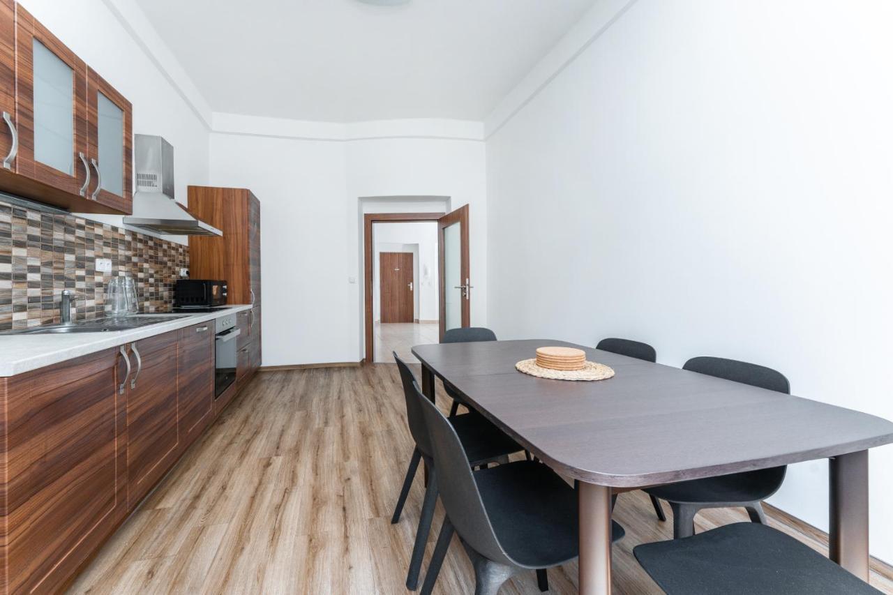 Apartman Riegrovo Namesti 波杰布拉迪 外观 照片