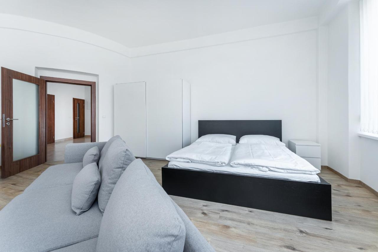 Apartman Riegrovo Namesti 波杰布拉迪 外观 照片