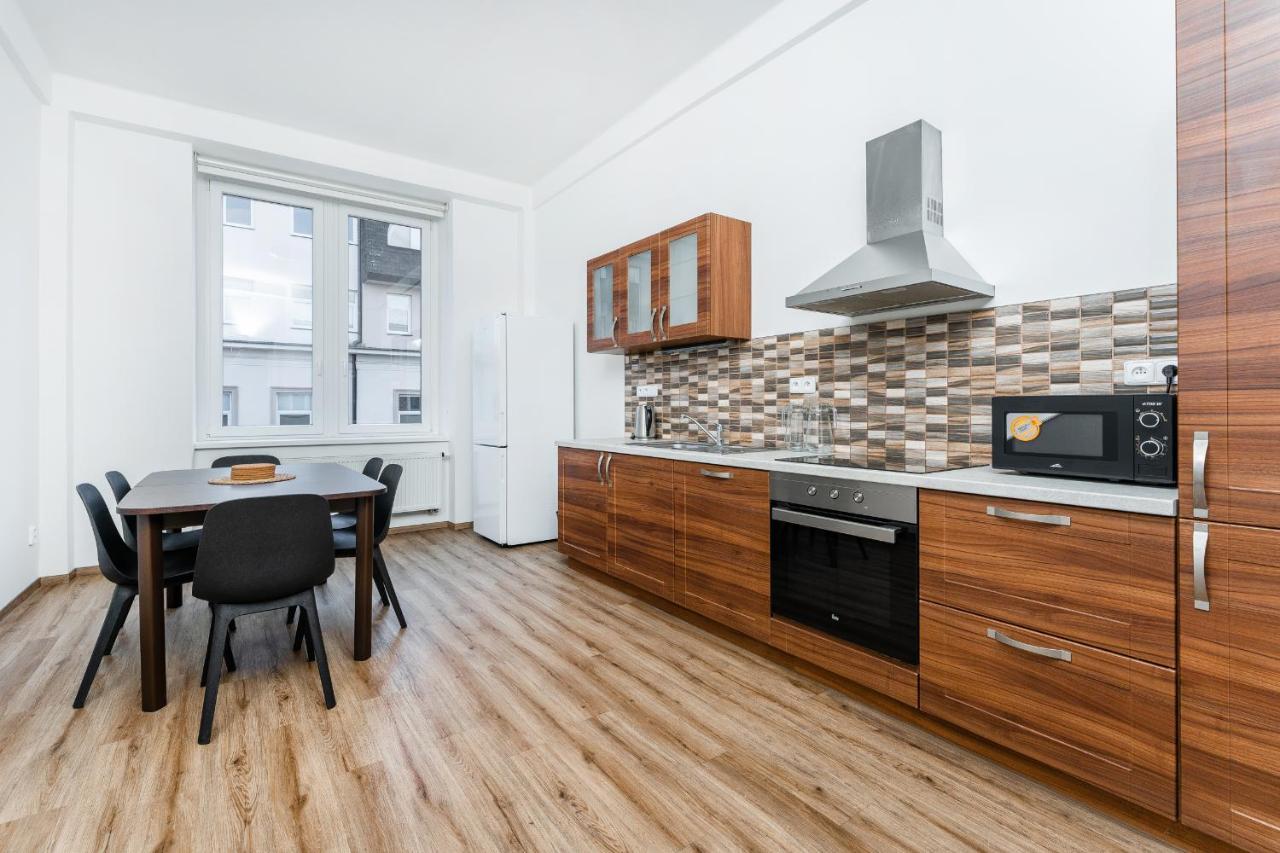 Apartman Riegrovo Namesti 波杰布拉迪 外观 照片